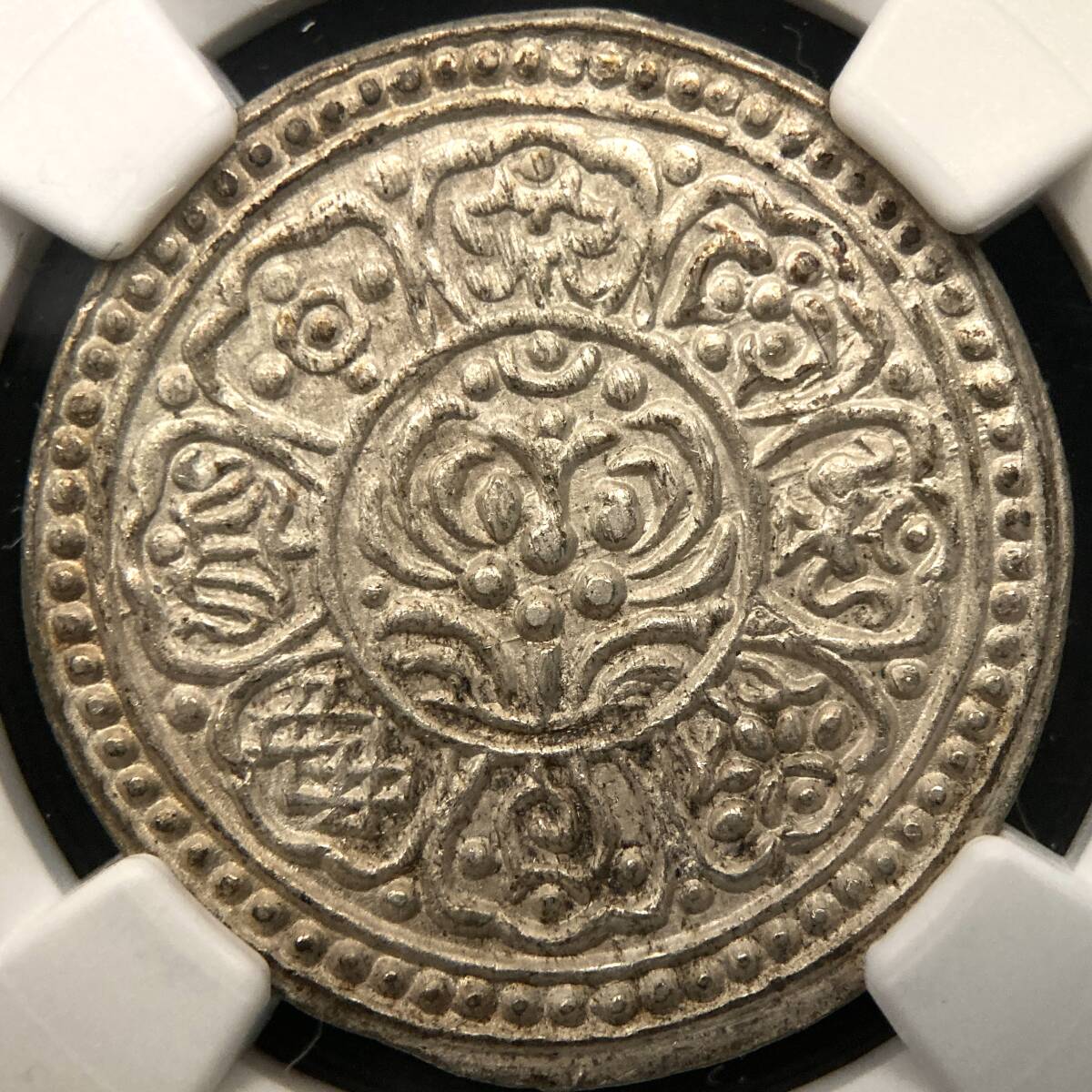 古錢 チベット銀貨美品 チベット 銀貨の値段と価格推移は？｜11件の売買データからチベット