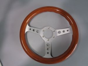 ステアリング ITALYの値段と価格推移は？｜89件の売買データから