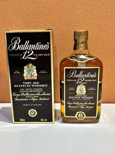 バランタイン 12年の平均価格は2,419円｜ウイスキーの価格相場・買取価格