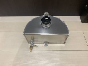 アルミ燃料タンクの値段と価格推移は？｜4件の売買データからアルミ
