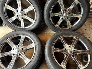 トヨタ ランクル100　純正　 アルミ　スタッドレスタイヤセット　引き取り限定 ランクル100 スタッドレスの値段と価格推移は？｜3件の売買データから