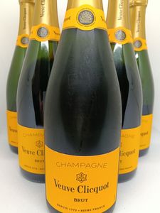 イエローラベル ヴーヴ・クリコの値段と価格推移は？｜74件の売買