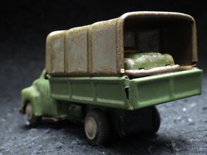 ブリキ トラック 日本製の値段と価格推移は？｜15件の売買データから