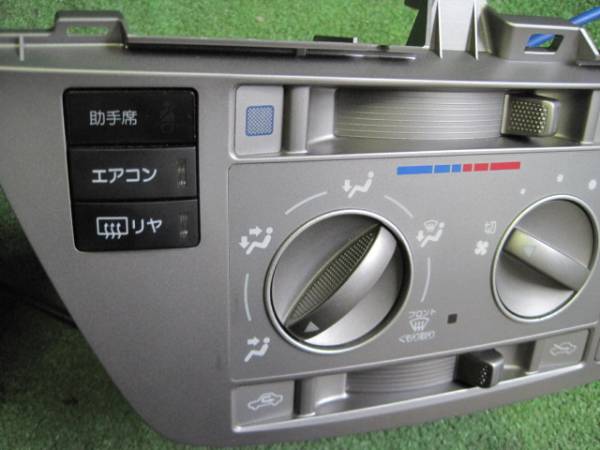 ☆平成16年 ラウム NCZ20 エアコンスイッチパネル 管理14289(トヨタ用