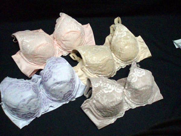 Et403 カップ バストアップブラジャー 90 4色セット 80以上 売買されたオークション情報 Yahooの商品情報をアーカイブ公開 オークファン Aucfan Com