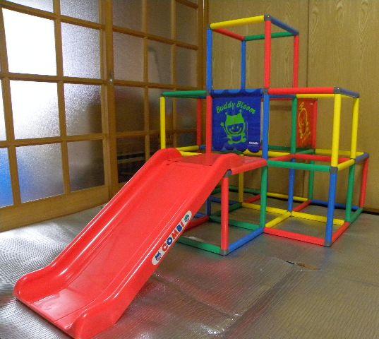 コンビ すべってランドDX 美品 格安(ジャングルジム)｜売買された 