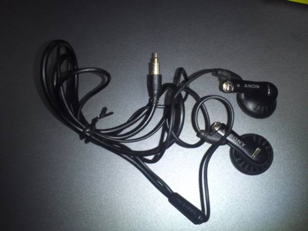 sony MDR-E484(MDR-E484MP) 中古品です(ソニー)｜売買された