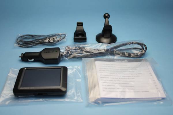 新品同様！GARMIN nuvi 255 欧州版 ヨーロッパ地図 +USBケーブル_2