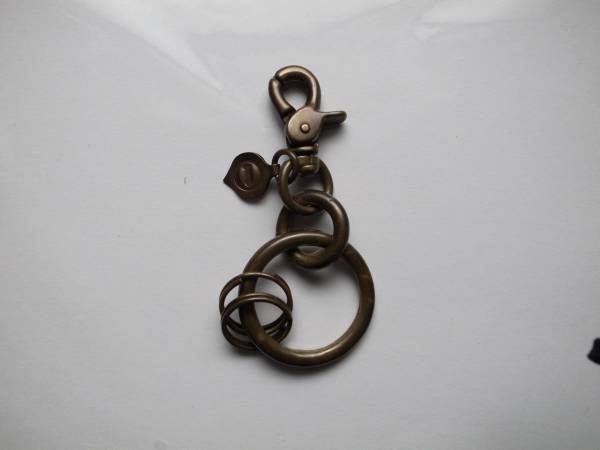 【真鍮製】　キーホルダ　かなりシブく頑丈_1