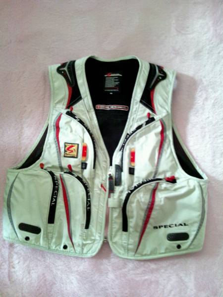 ダイワ スペシャルベスト サイズｍ アユ用衣料品 売買されたオークション情報 Yahooの商品情報をアーカイブ公開 オークファン Aucfan Com