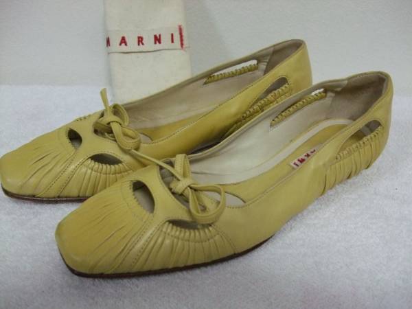 ＭＡＲＮＩマルニパンプス