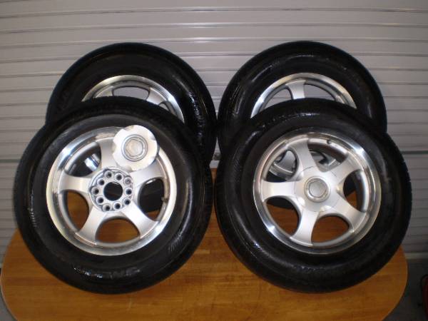 ブリジストン 215/65R15 5穴マルチ アルミホイール マジェスタ_1