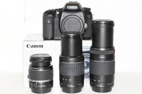【美品】ＥＯＳ ７Ｄ＋レンズ３本 (一番人気のⅢＵＳＭ付)_1