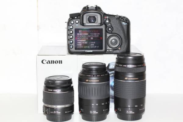 【美品】ＥＯＳ ７Ｄ＋レンズ３本 (一番人気のⅢＵＳＭ付)_2