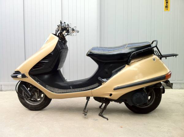 スペイシー１２５　美車　 4サイクルエンジン搭載の高級スクーター新型「ホンダ・スペイシー125