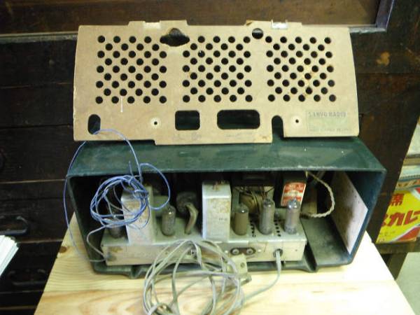 ☆古いSANYO 真空管ラジオ SS-70 サンヨー☆ジャンク☆(アンティーク