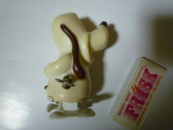 ❣️あっちゃーふん❣️ゼンマイ仕掛け❣️昭和当時物❣️明治生命❣️非売品？❣️ 当時物[明治生命]ゼンマイでトコトコ歩く人形 アッチャフン博士