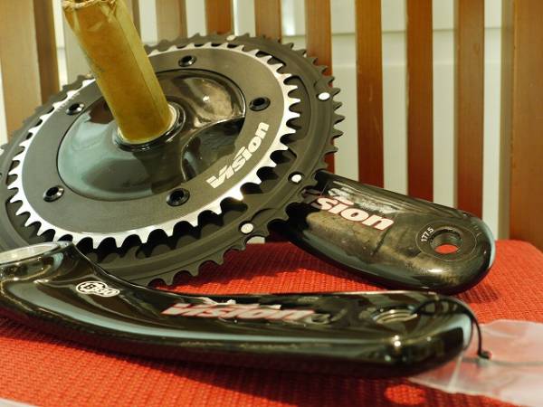 Vision　TTカーボンクランクセット54-42 Vision / TriMax TT Carbon Crankset - Above Bike Store