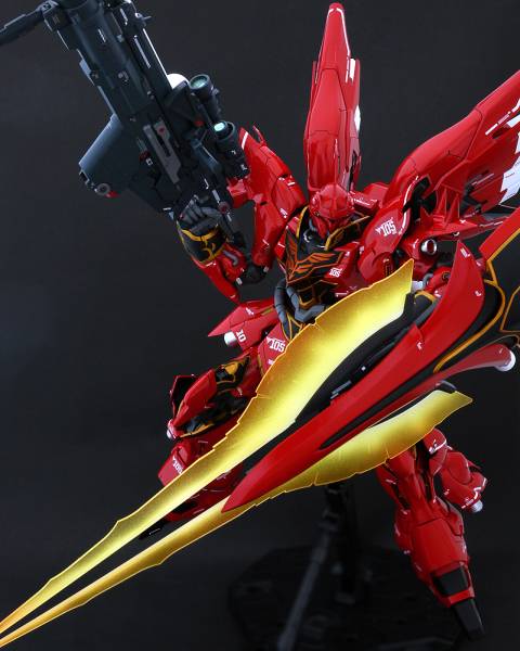 MG1/100 シナンジュ Ver.Ka 専用バズーカ付 改修塗装済完成品の入札