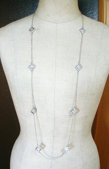 ★【ヴァンクリ風アルハンブラ】★白蝶貝のロングネックレス★Ｓ