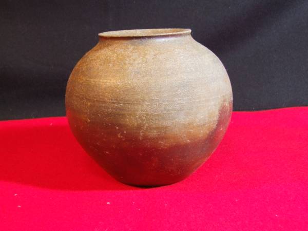 金重陶陽 備前花器 花入 見事な景色の逸品！7734 ☆備前焼☆花器花入☆ト印有り《金重陶陽》(花器、壷)｜売買された