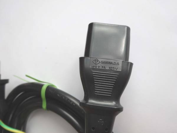 Pc 電源ケーブル アース端子付き2p 3pソケット 7a 125v 1 8m ケーブル コネクタ 売買されたオークション情報 Yahooの商品情報をアーカイブ公開 オークファン Aucfan Com