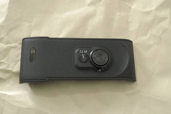 新品・未使用☆NIKONニコンF100 裏蓋・裏ふた☆箱入り(ニコン)｜売買