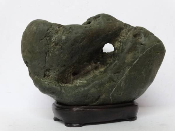 神居古潭石 輝緑石系 緑泥石 観賞石 水石 盆石 鑑賞石(盆栽用具 神居古潭石 輝緑石系 緑泥石 観賞石 水石 盆石 鑑賞石(盆栽用具