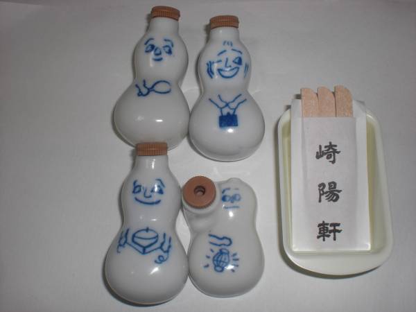 崎陽軒 ひょうちゃん 醤油さし 4個 バッグこま提灯 送140 キャラクター 売買されたオークション情報 Yahooの商品情報をアーカイブ公開 オークファン Aucfan Com
