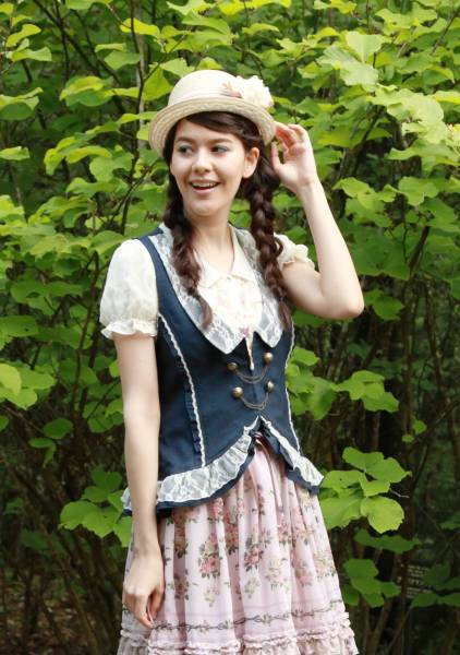 axes femme チェーン使いクラシカルベスト ♪axes femme チェーン使いクラシカルベスト【新品】タグ付♪(トップス