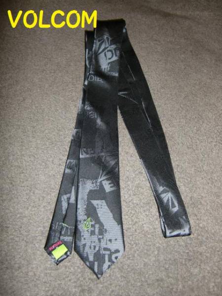 美品☆VOLCOM 人気完売ネクタイ☆激安(服飾小物)｜売買された