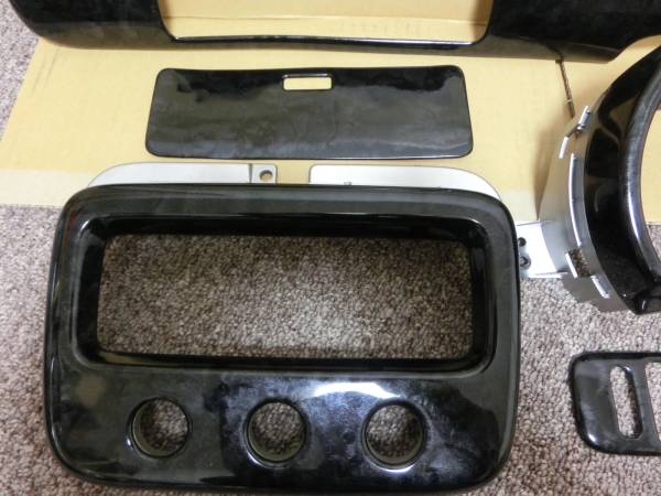 ラパン HE21S 黒木目調 インテリアパネル(スズキ用)｜売買された