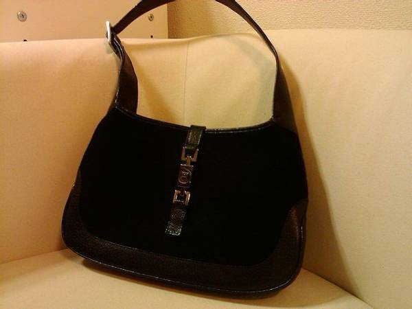  GUCCI グッチ 毛織ブラック 肩掛けショルダーバッグ(ジャッキーライン)｜売買されたオークション情報、yahooの商品情報をアーカイブ公開 - オークファン かばん、バッグ