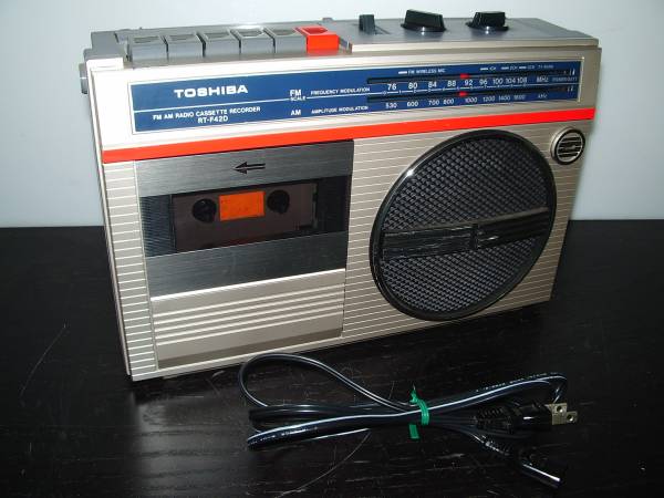 ☆レトロ・FM/AMラジカセ【 TOSHIBA 】RT-F42D☆(アンティーク)｜売買 