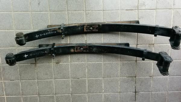 ランクル70（HZJ71） 純正リーフスプリング＆純正シャックル