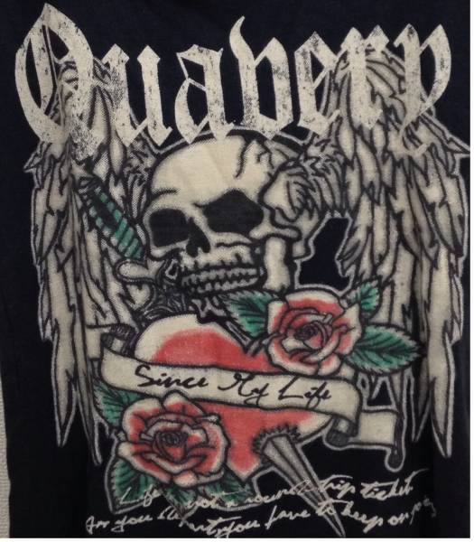 Galyge Tシャツ 髑髏 ドクロが素敵 薔薇が可愛い 羽がcool イラスト キャラクター 売買されたオークション情報 Yahooの商品情報をアーカイブ公開 オークファン Aucfan Com
