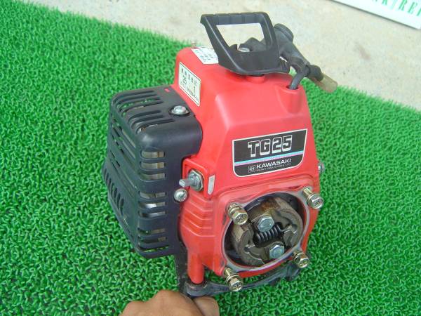 カワサキ　草刈機　刈払機　TG25 刈払機 カワサキ TG25の値段と価格推移は？｜4件の売買データから刈