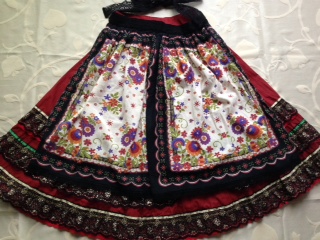 フォークダンス衣装 エプロン付きスカート 趣味 スポーツ 売買されたオークション情報 Yahooの商品情報をアーカイブ公開 オークファン Aucfan Com