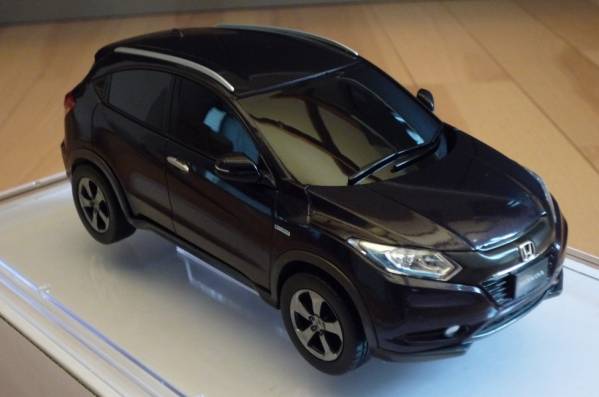 ホンダ カラーサンプル Vezel ヴェゼル ルーセブラック 乗用車 売買されたオークション情報 Yahooの商品情報をアーカイブ公開 オークファン Aucfan Com