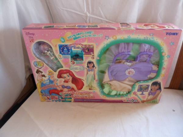 Tomy ディズニープリンセス ドレスを着て魔法のレッスン ヒロイン おしゃれ遊び 売買されたオークション情報 Yahooの商品情報をアーカイブ公開 オークファン Aucfan Com