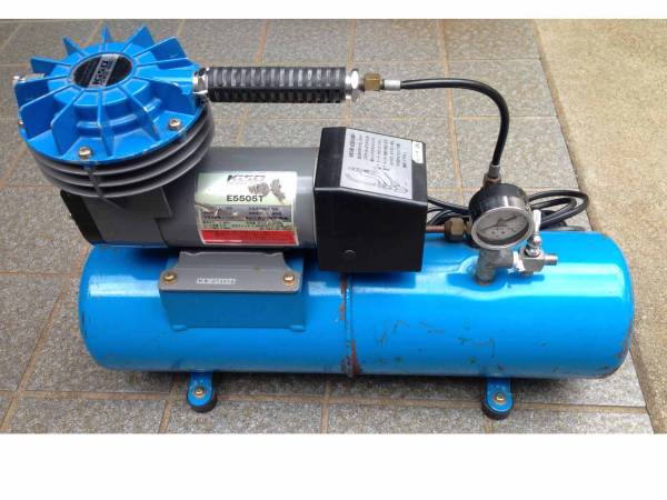 ＫＩＳＯ　キソー　コンプレッサーＥ5505Ｔ　中古_1