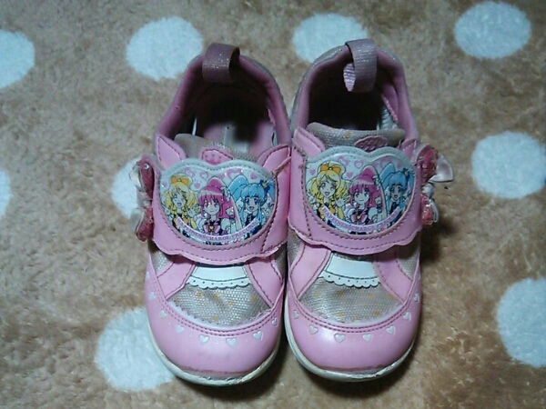ハピネスチャージプリキュア 靴 スニーカー フェチ様 18cm 売買されたオークション情報 Yahooの商品情報をアーカイブ公開 オークファン Aucfan Com