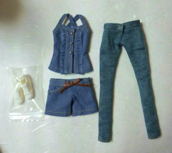 momoko アウトフィット OF 作家 スニーカー 靴　くつ ジーンズ