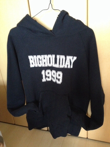 ＴＭＴ BIGHOLIDAY 厚手パーカー S 新品