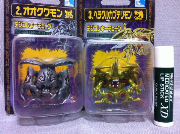 □BANDAI デジモンペンデュラム 「デジコレキーチェーン・オオクワモン 