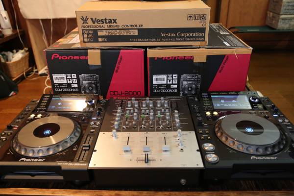 Pioneer CDJ2000nexus Vestax37pro　CDJセット