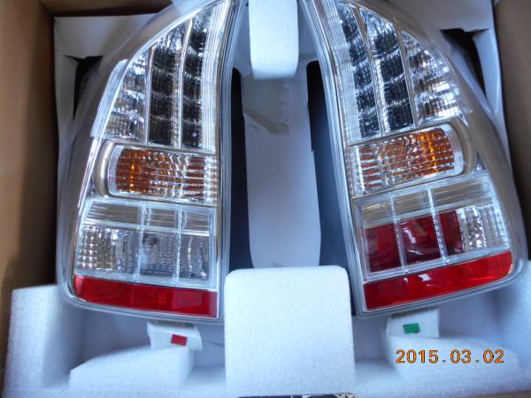 純正　30プリウス　左右セット　テールライト　