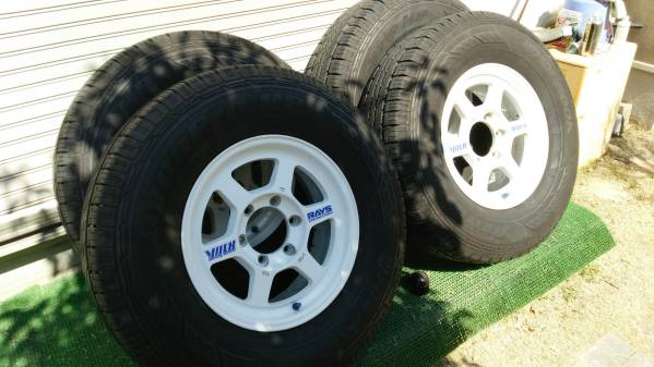 稀少・鍛造 RAYS TE37X ホワイト4本セット 265/70R16付き