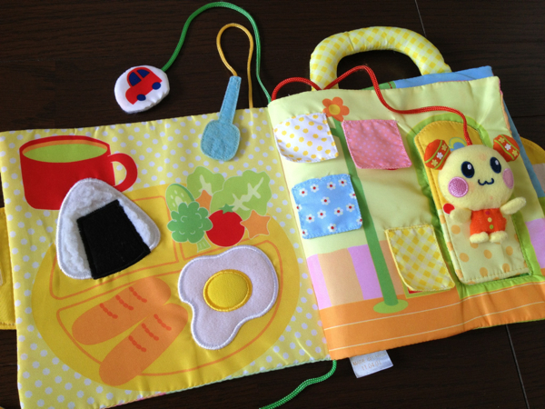 いないいないばぁ ワンワン うーたん 布絵本 やったね しかけ本 しかけ絵本 売買されたオークション情報 Yahooの商品情報をアーカイブ公開 オークファン Aucfan Com