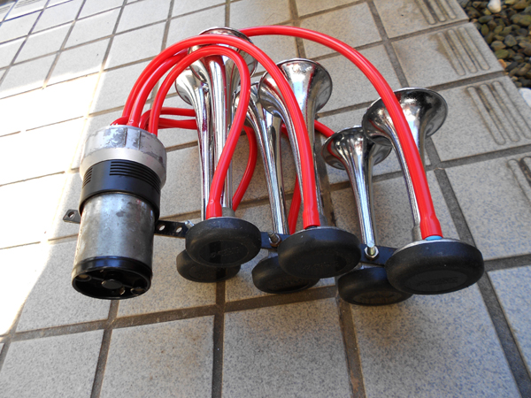 6連ラッパ 当時物 Z1 Z400FX Z2 GT380 CBX400F GX71 ハコスカ(ホーン